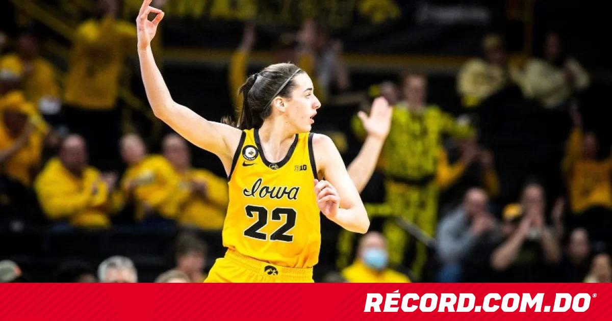 El fenómeno Caitlin Clark atrae más público a la WNBA