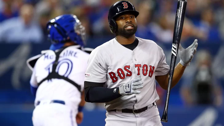 Red Sox y Brewers cambian piezas conocidas en Boston