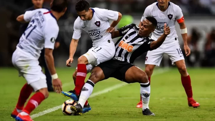 Atlético Mineiro venció a Cerro Porteño en Paraguay