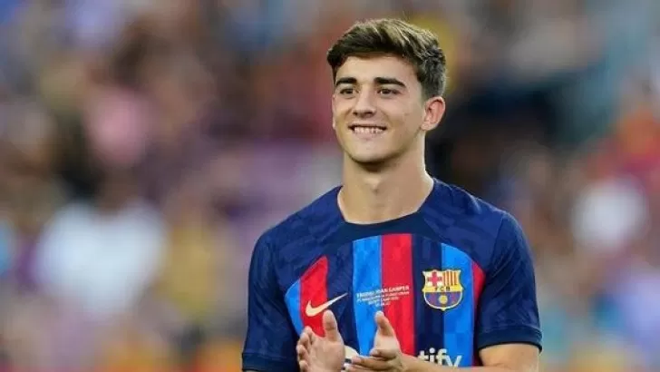 ¡Rompe corazones! Gavi renueva con el Barça y se lleva regalito de una fan