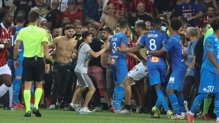 Escándalo en la Ligue 1: se suspende partido por incidentes