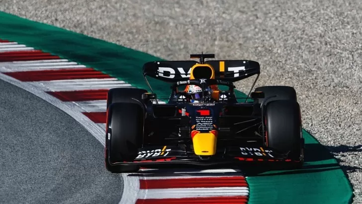 Verstappen vuelve a ganar y se acerca al bicampeonato