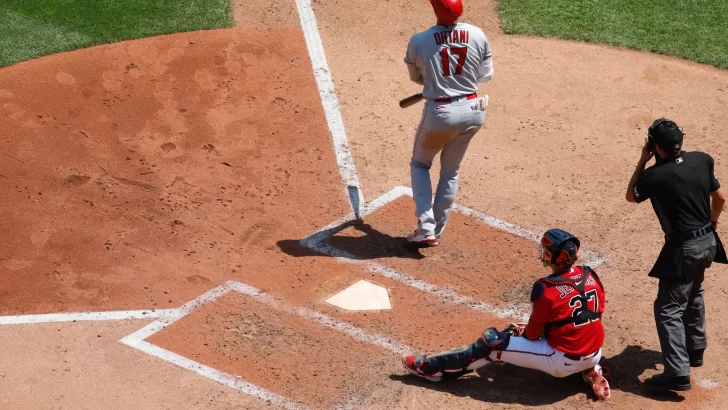 Ohtani vuelve a volarse la cerca con cuadrangular 35 de la temporada