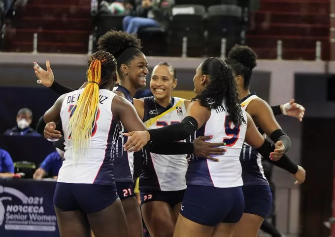¿Cuál fue la mejor actuación histórica de las Reinas del Caribe en la Liga de Naciones de Voleibol?