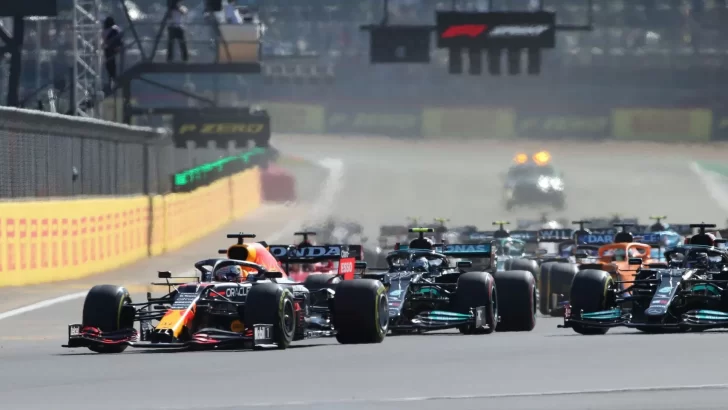 Max Verstappen gana el primer sprint del año en Silverstone