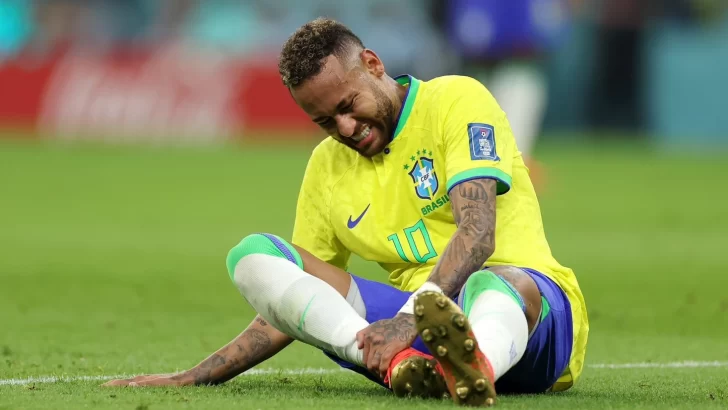 Tite llama a la calma y afirma que Neymar jugará todo el Mundial