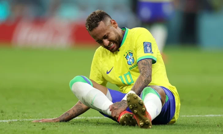 Tite llama a la calma y afirma que Neymar jugará todo el Mundial