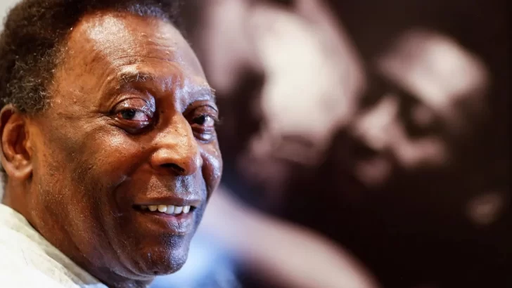 ¡Oraciones! El Rey Pelé está al borde de la muerte