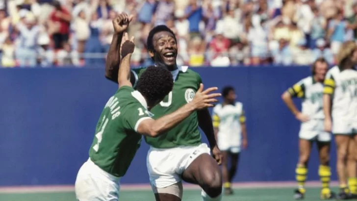Así fue el último gol de Pelé como jugador profesional