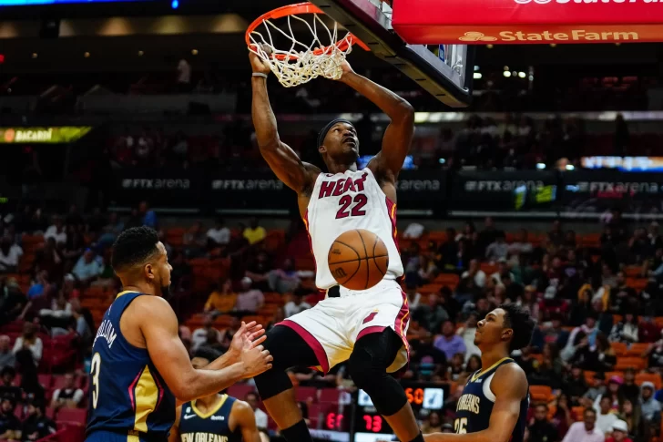 New Orleans Pelicans vs. Miami Heat: predicciones, favoritos y cuánto pagan en las casas de apuestas