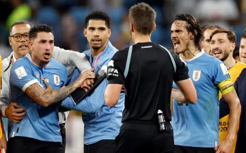 FIFA castiga duramente a Uruguay tras incidentes post eliminación en Qatar