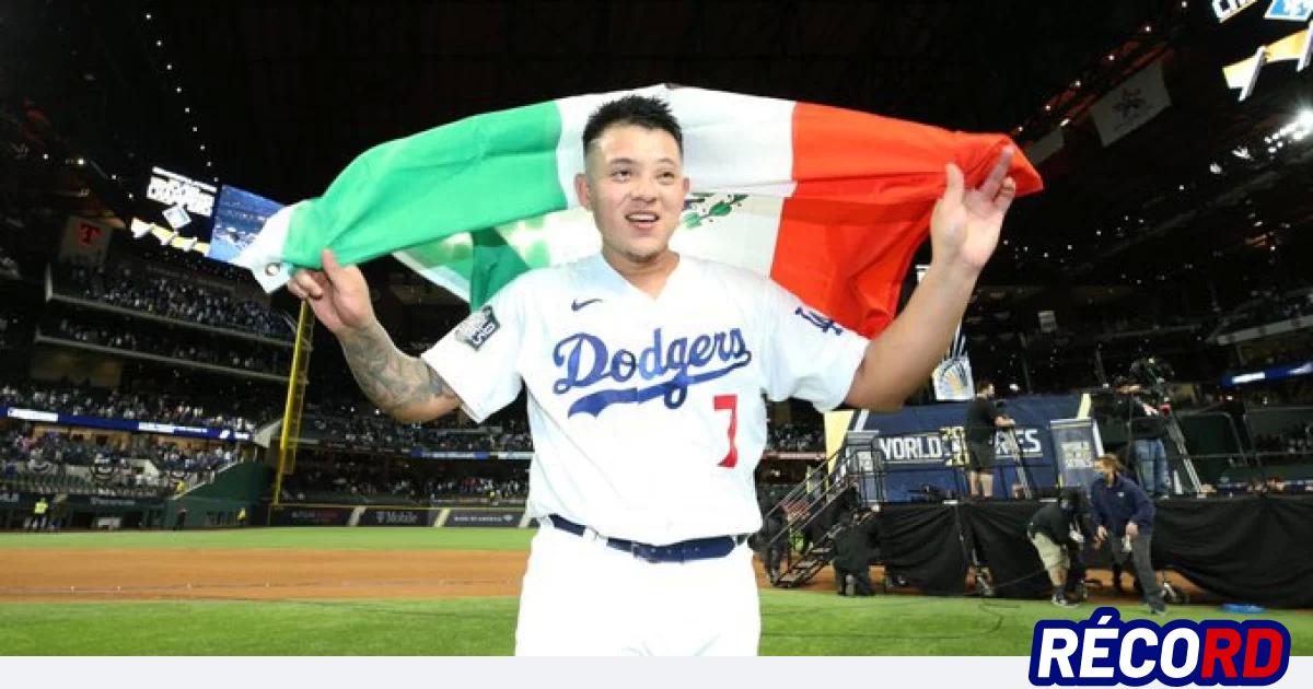 MLB México on X: ¡Que gran temporada de Julio Urías! El culichi