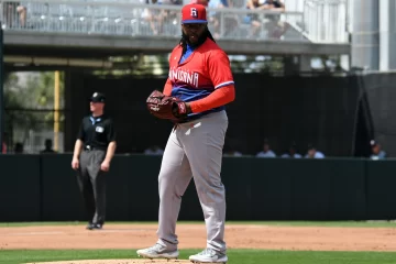 Johnny Cueto listo para la responsabilidad ante Puerto Rico