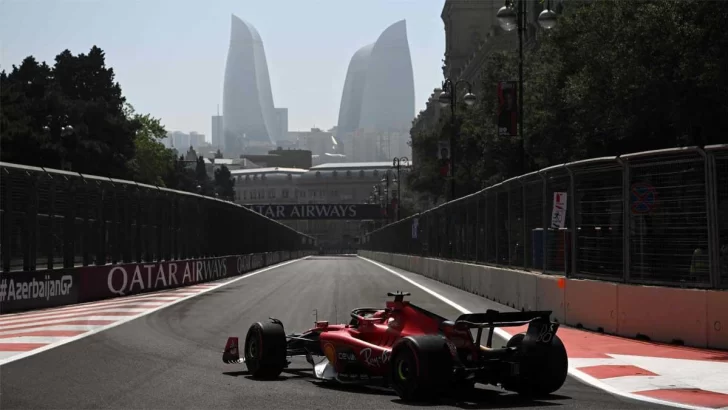 Charles Leclerc se queda con la pole position en Bakú