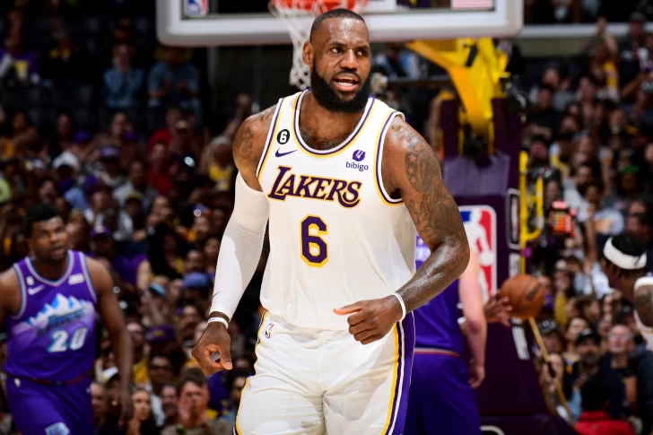 Lakers gana y se asegura jugar el Play-In del Oeste de la NBA