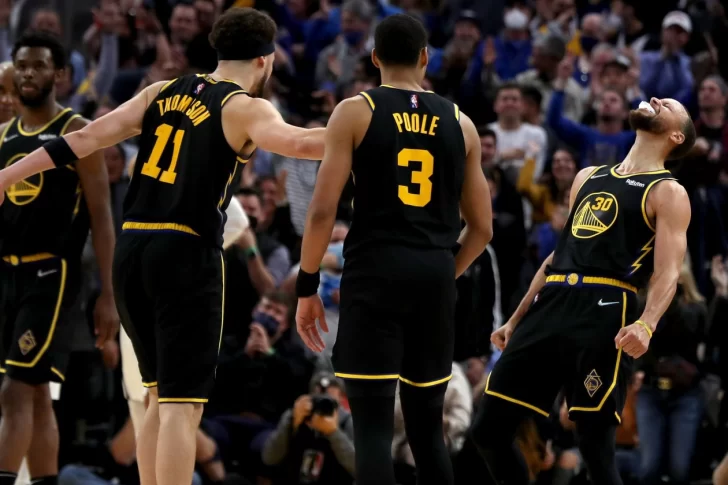 Gracias a Curry y Thompson, los Warriors logran marca histórica en los Playoffs