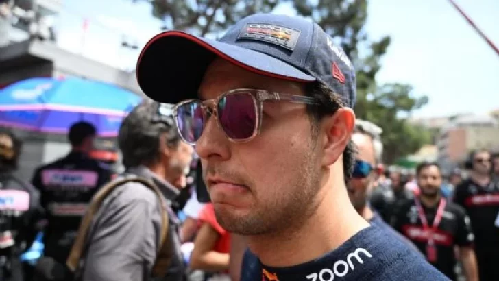 Red Bull se expresa sobre el terrible fin de semana de Checo Pérez