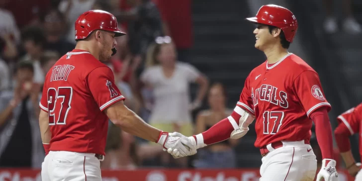 Shohei Ohtani y Mike Trout se combinan para un épico back-to-back