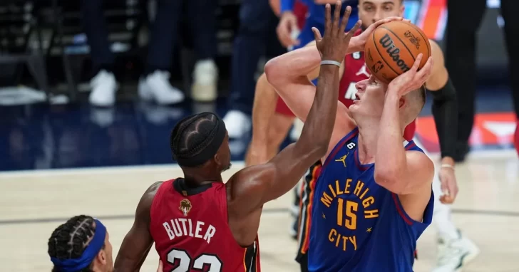 Heat vs Nuggets: La serie se empata en el Juego 2 de las Finales de la NBA y se muda a Miami