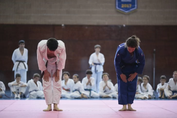 ¿Por qué se inclinan los judokas?