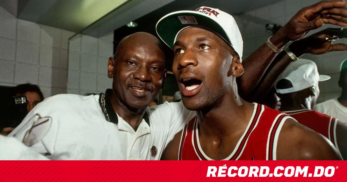 Muchos Piensan Que Aún Está Vivo: El Padre De Michael Jordan Sospechoso ...