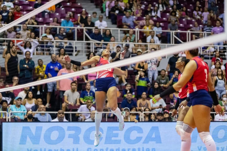 ¡Se rompió el encanto! Reinas del Caribe pierden con Puerto Rico en la Copa Panamericana de voleibol femenino