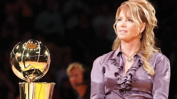 Jeanie Buss, dueña de los Lakers, fué amenazada de muerte