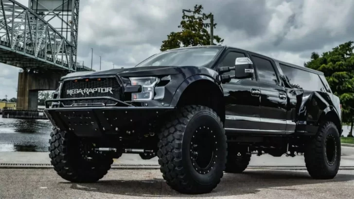 Una Ford F250 modificada para conquistar al más rudo