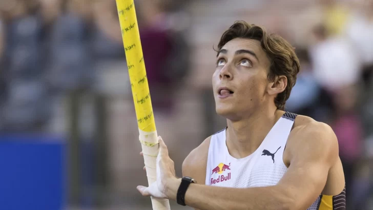 Armand Duplantis y su increíble récord mundial en salto con pértiga