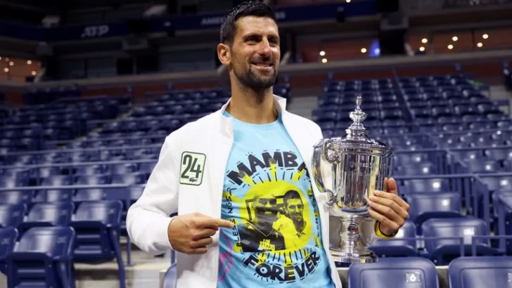 Novak Djokovic rinde homenaje a Kobe Bryant tras ganar su Grand Slam número 24