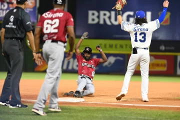 Los Michael rescatan de una derrota a los Tigres del Licey con rally para remontar