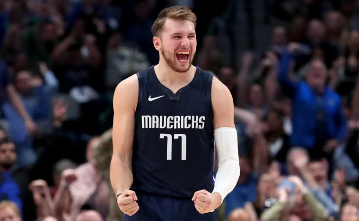 Luka Doncic hace historia al unirse al club de los +70