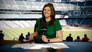 Jenny Cavnar: pionera en transmisión de la MLB