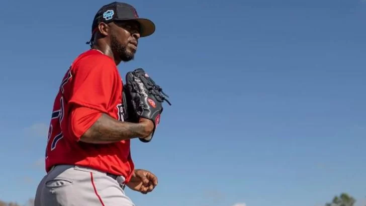 Red Sox refuerzan su bullpen con un brazo dominicano