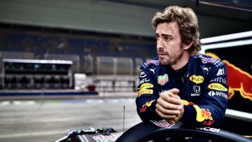 Fernando Alonso comenta sobre rumores de Red Bull: ‘Estoy en la lista porque no tengo contrato’