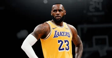 El derrotado LeBron James: ¿se marcha de los Lakers o se retira?