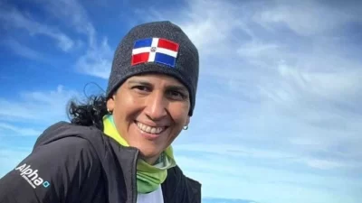  La historia de la primera alpinista dominicana en conquistar la cima del Monte Everest 