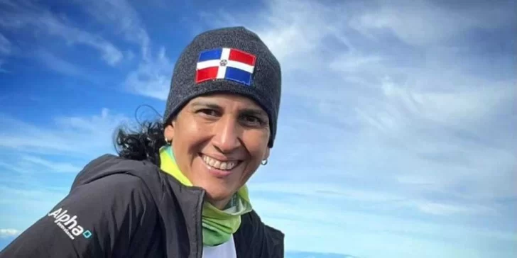 La historia de la primera alpinista dominicana en conquistar la cima del Monte Everest
