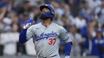 Teoscar Hernández y su impacto en los Dodgers: ¿Un golpe a los Azulejos?