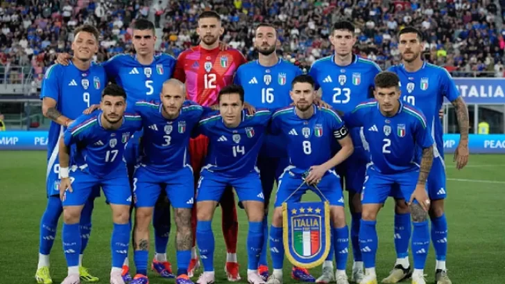 ¿Dónde juegan los jugadores de la selección de Italia?