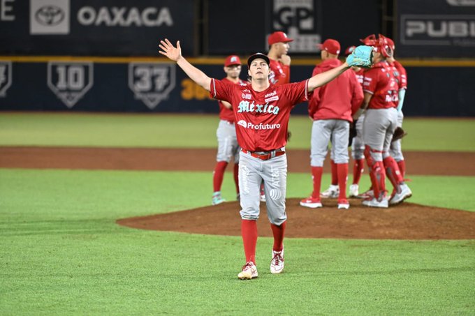 Trevor Bauer hace historia en la Liga Mexicana