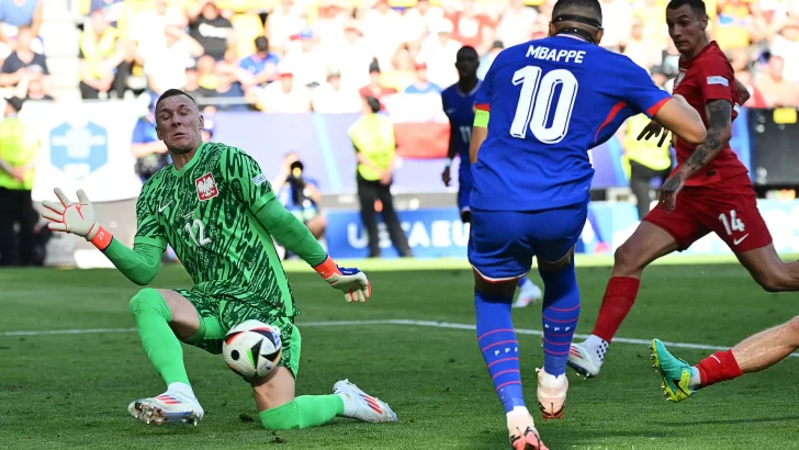 Decepción francesa de la mano de Mbappé