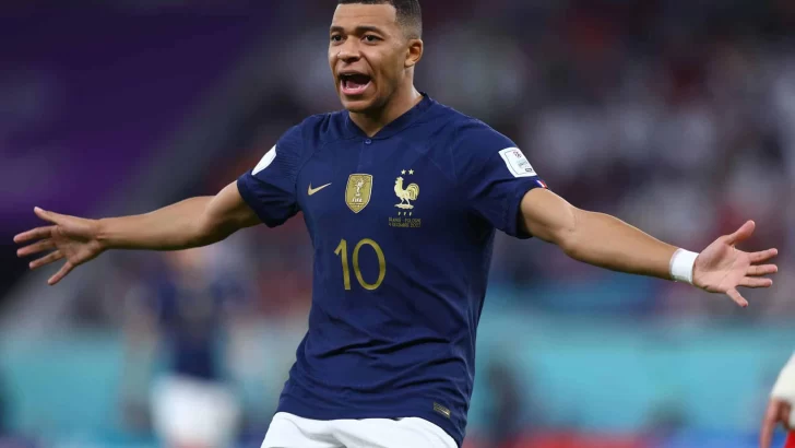 Mbappé adelanta el marcador para Francia ante Polonia (Video)