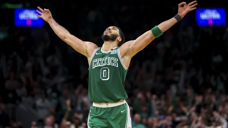 Celtics renueva a Tatum con salario exorbitante