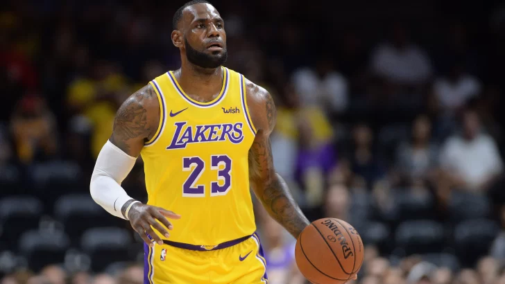 Rich Paul: “LeBron no tiene por qué jugar con Bronny”