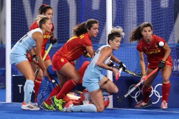 ¿Cómo esta el historial de enfrentamientos entre España y Argentina en hockey femenino?