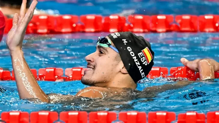 ¿Cuántos títulos tiene Hugo González de Oliveira en natación?