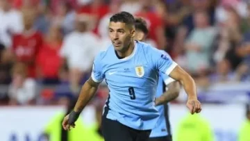 ¿Por qué Luis Suárez no juega contra Colombia?