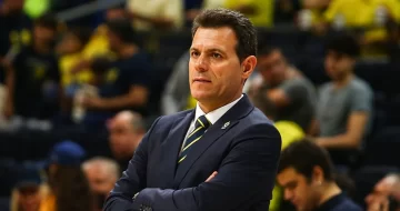 ¿Quién es el entrenador de Grecia en el Preolímpico?