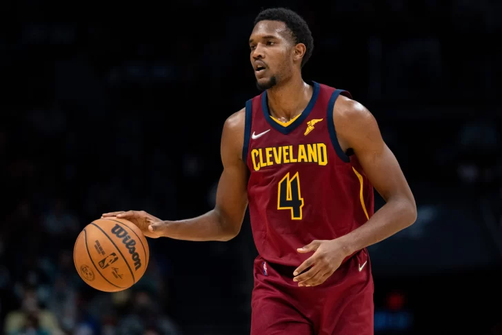 Evan Mobley firma una millonaria extensión con Cleveland